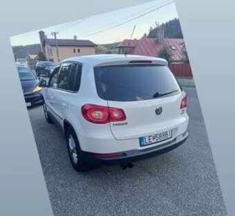 Volkswagen Tiguan - 1