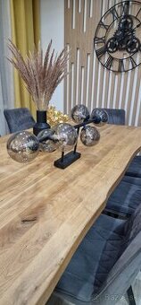 Stropná moderná lampa