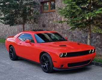 Predám Dodge Challenger 3.6 V6