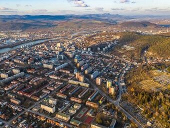 Opatová (Trenčín) 400 m2 pozemky v chatovej oblasti