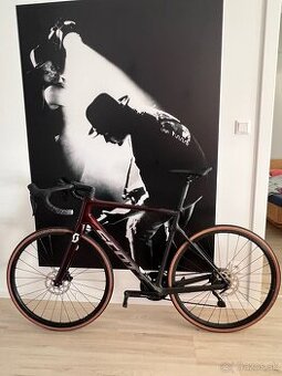 SCOTT Addict 30 Velkost 56/L