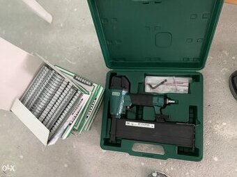 Klincovačka na montáž káblov