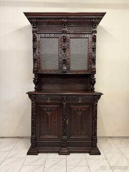 Starožitný příborník Mechelen