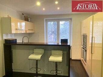 EXKLUZÍVNY 3 izbový tehlový byt Martin centrum