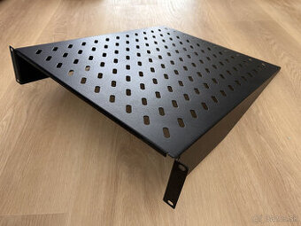 Legrand EvoLine 19" polica 2U/550mm