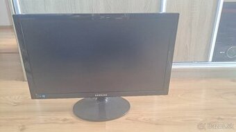 Predám Samsung LCD monitor - 23.6"