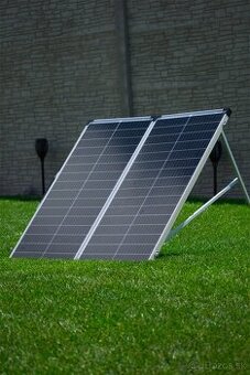 Fotovoltaický panel - Prenosný solárny panel v kufríku