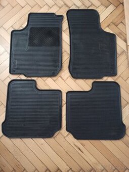 Originál gumené rohože/vaňa do kufra Octavia 1 Combi