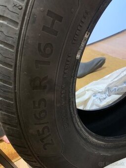 Predám pneu letné 215/65R/16 H Barum
