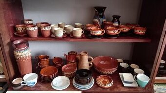 Rôzne sady, poháre, krčahy, ....