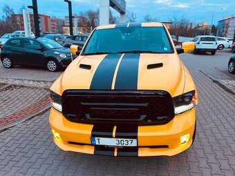 Dodge ram 5.7 HEMI 4x4 TOP MODEL