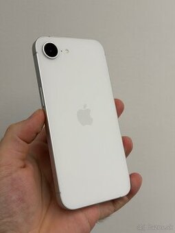 Predám Apple iPhone 16e White 128GB Black– top stav