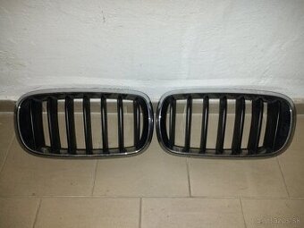 Predám na BMW X5  F30 masku grill