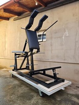 Squat machine ( stroj na drepy)