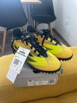 Halové tenisky adidas uplne nové