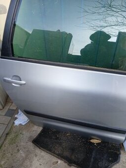Predam práve zadné dvere wwsharan seat alhambra