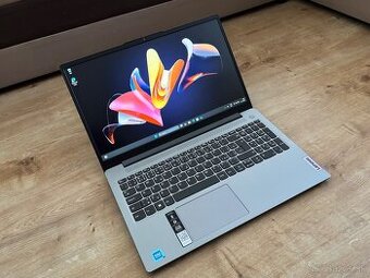 15.6"/Lenovo/4GB RAM DDR5/NvMe SSD 128GB/Intel HD 2GB//