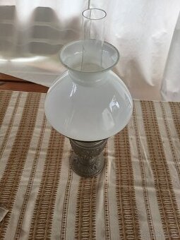 Predám petrolejovú lampu