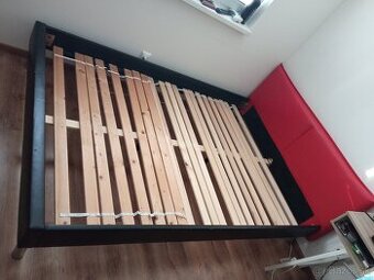Posteľ 140cm x 200cm