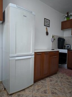 chladnička ELEKTROLUX