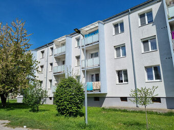 3 IZBOVÝ TEHLOVÝ BYT s BALKÓNOM +GARÁŽ -BREZOVÁ p.B. -MYJAVA