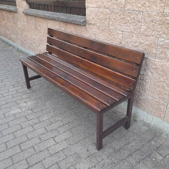Záhradná lavička
