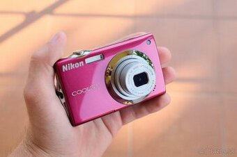 Nikon Coolpix S4000 /zánovný/