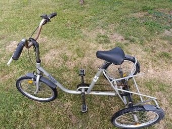 Trojkolesový bicykel
