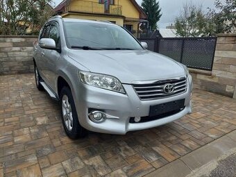 Toyota RAV4, 4x4 2.2D-4D