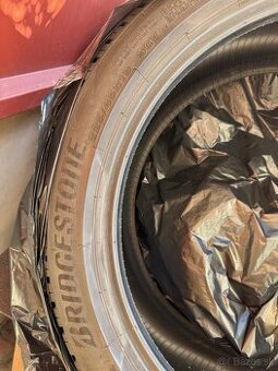 BRIDGESTONE BLIZZAK LM 005 225/45 R19 96V zimné - 2 ks - 1