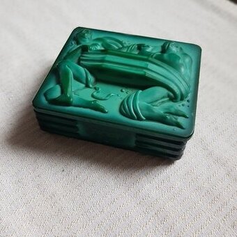 sklo: malachitové, rosé amfora, jantárové, kristál, soška