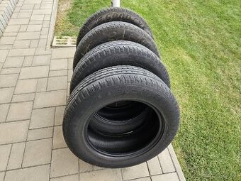 Goodyear EFFICIENTGRIP  SUV 225/65 R17