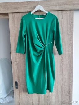 zelené šaty so zlatým zipsom, čierne lodičky, čierna kabelka - 1