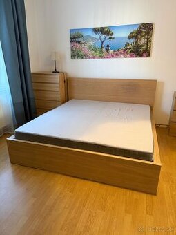Postel dvojlôžková s matracom
