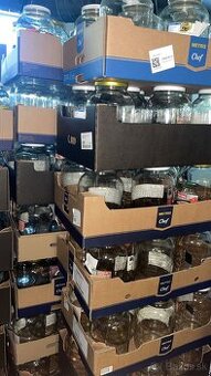 780 ks 3,5 L zaváraninových fliaš s vrchnákmi