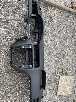 Palubná doska vw jetta mk6