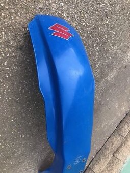 Suzuki DR 600 predný blatník.