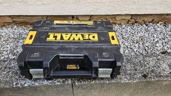 Dewalt kufor