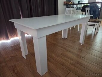 Jedálenský stôl 160x80