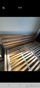 Posteľ 160x200 s roštom