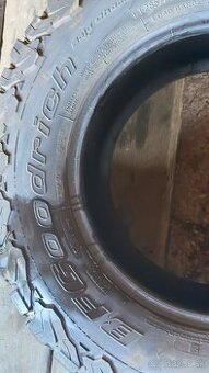 285/70 R17 BF Goodrich