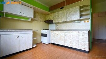Na predaj veľkometrážny 3-izbový byt vo Vrútkach