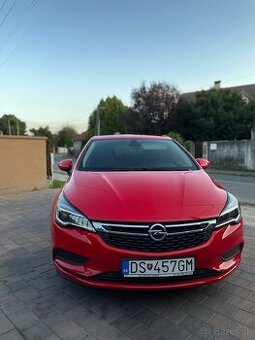 Opel Astra 1.0 Turbo benzín 66 kW – červená