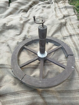 Predám drevené koleso a jarmo - 1