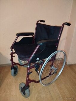 Invalidný vozík, nekompletný