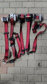 Skoda fabia 1 cervene pasy