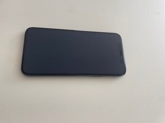 Krásny Iphone 11 Pro Max 256GB
