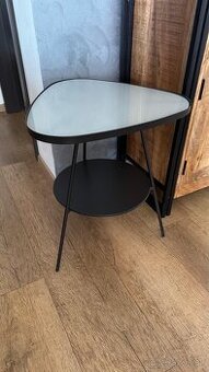 Predám 2 nočné stolíky