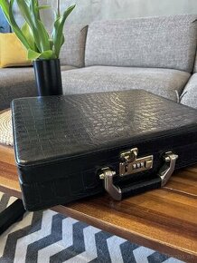 Retro vintage kufrík - vzor krokodíl