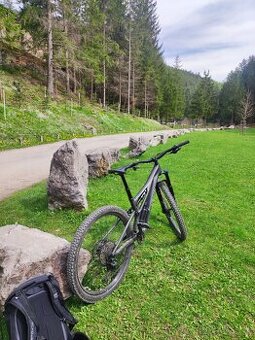 Specialized Stumpjumper S2 - karbónový rám